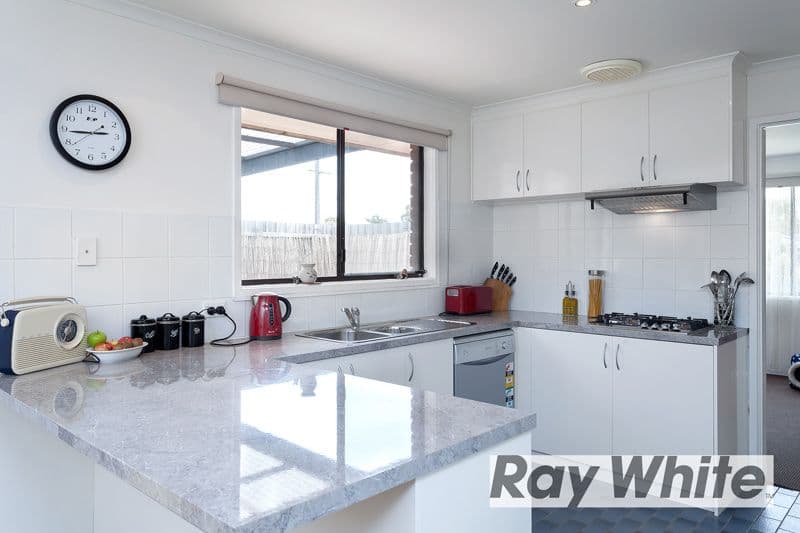82 Pembroke Drive, SOMERVILLE VIC 3912, Somerville - Thumbnail 3