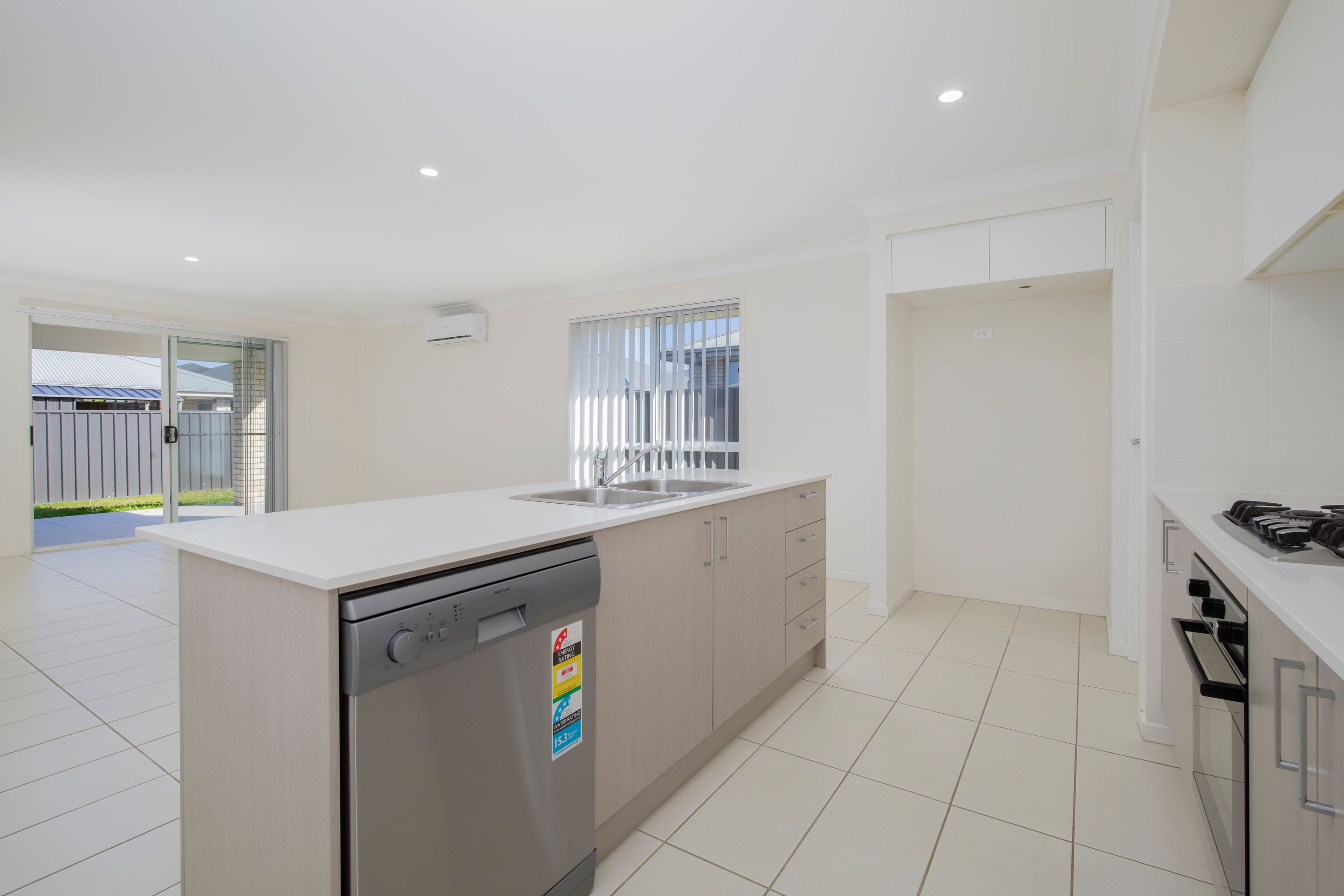 7 Morecambe Circuit, Thornton NSW 2322, Thornton - Thumbnail 4