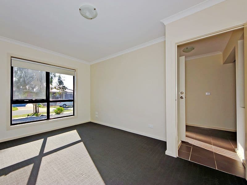 10 Hidden Valley Drive, TARNEIT VIC 3029, Tarneit - Thumbnail 2