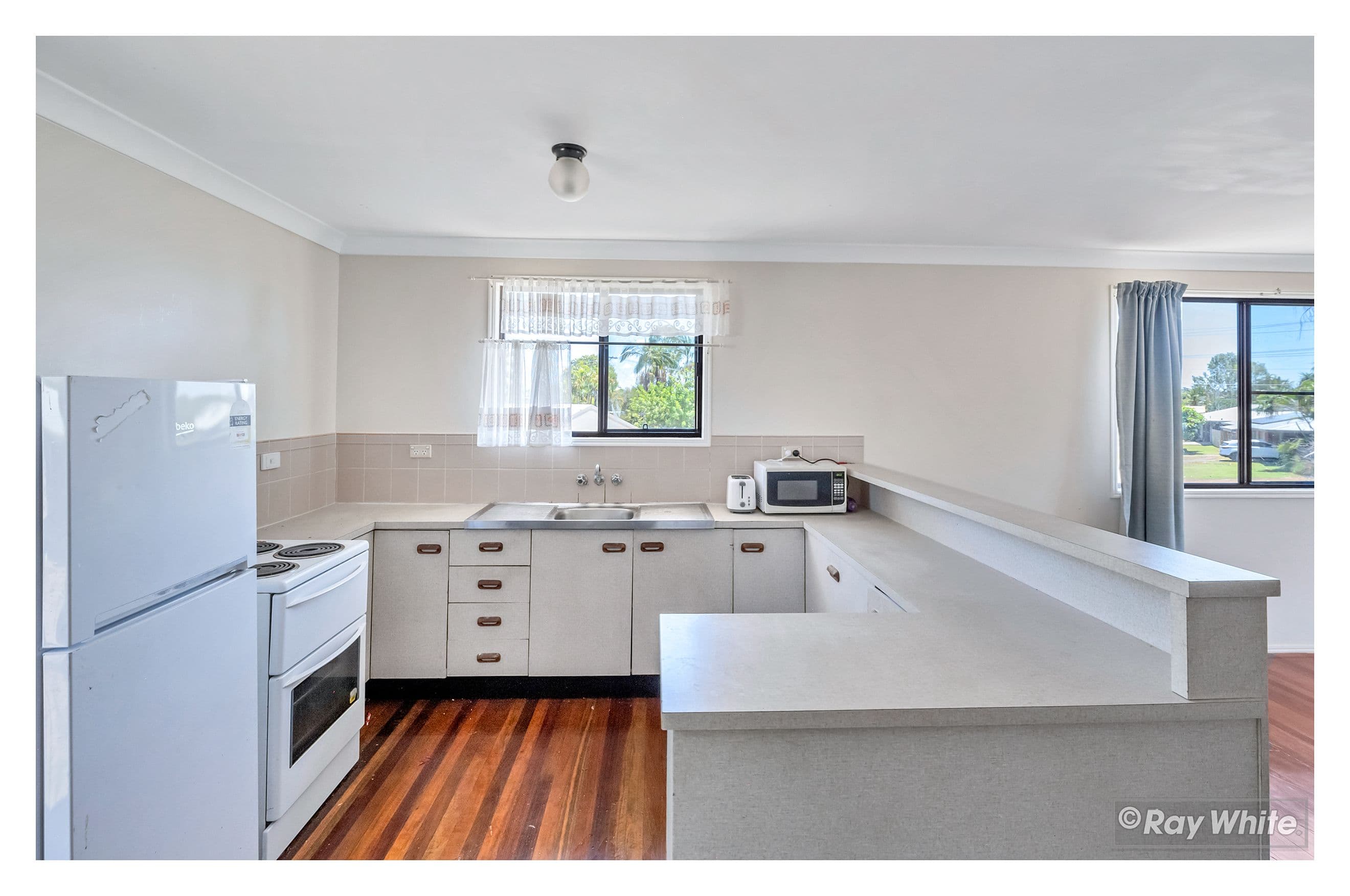 35 Barrett Street, Norman Gardens QLD 4701, Norman Gardens - Thumbnail 2