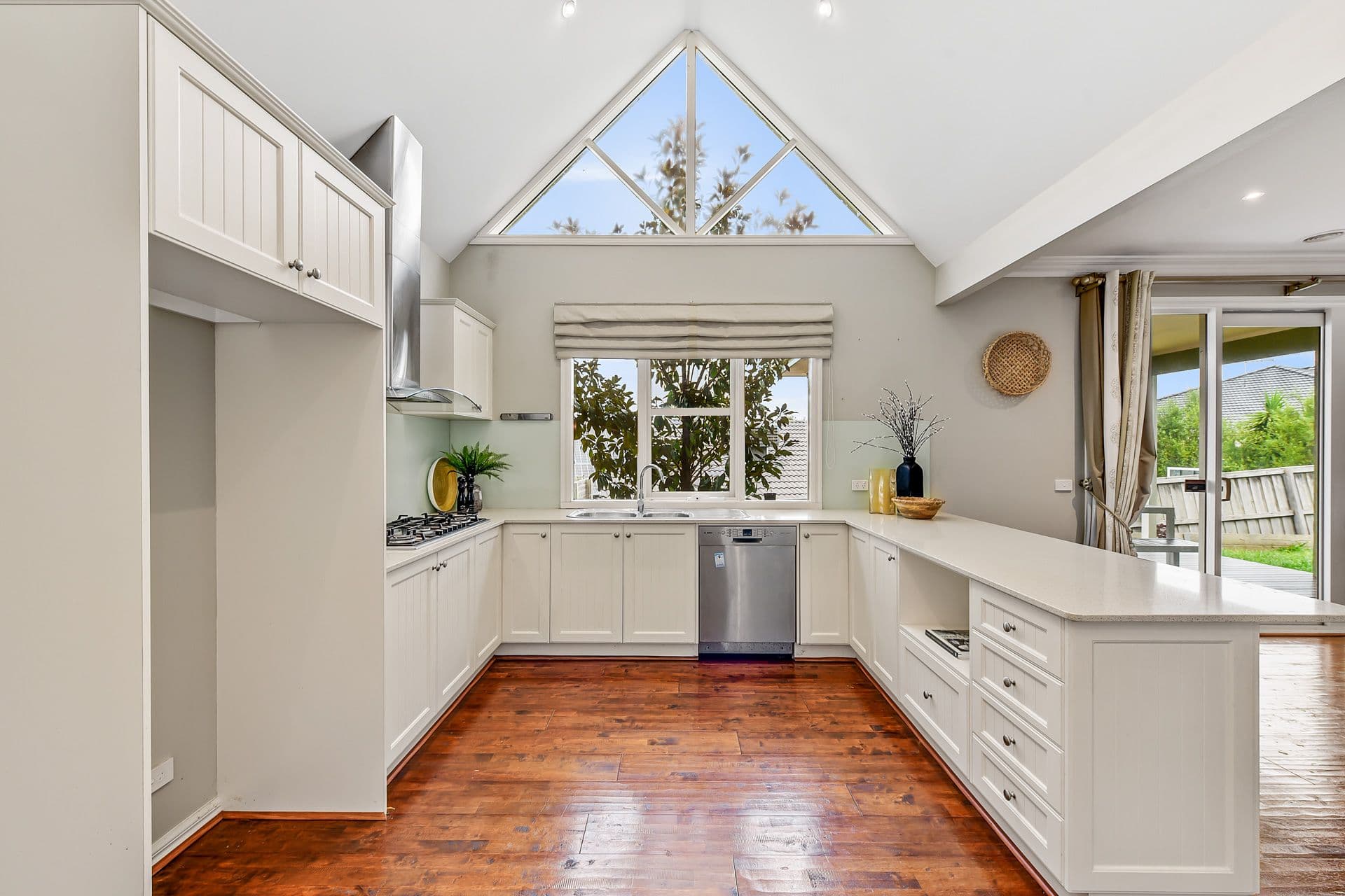 16 Lorne Court, Berwick VIC 3806, Berwick - Image 1