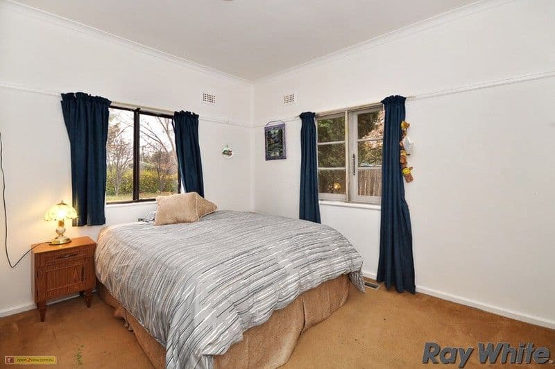 17 Gymea Street, NARRABUNDAH ACT 2604, Narrabundah - Thumbnail 5