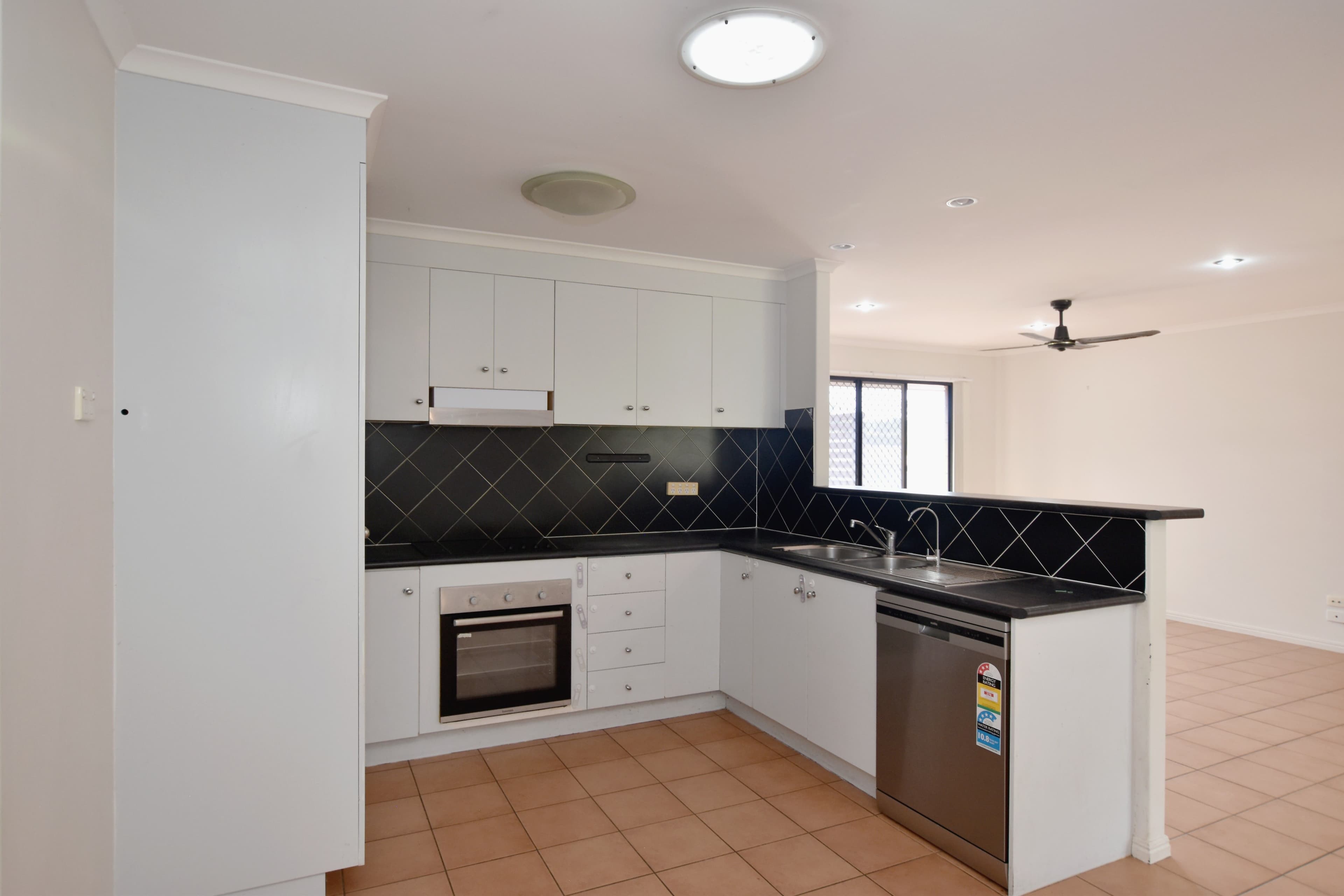 12 Cavella Drive, Glen Eden QLD 4680, Glen Eden - Thumbnail 4
