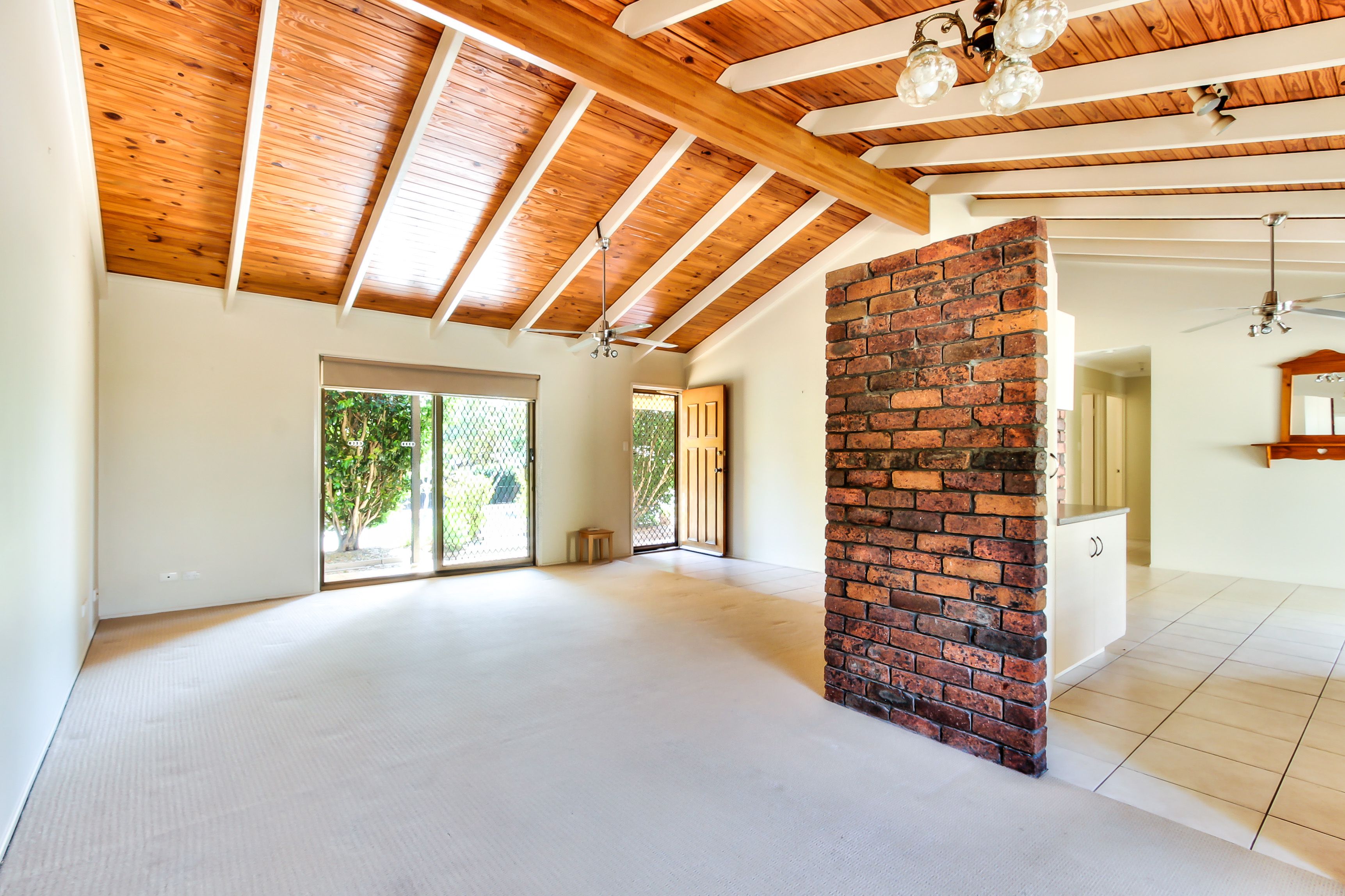 13 Grampian Court, Rochedale South QLD 4123, Rochedale South - Thumbnail 2