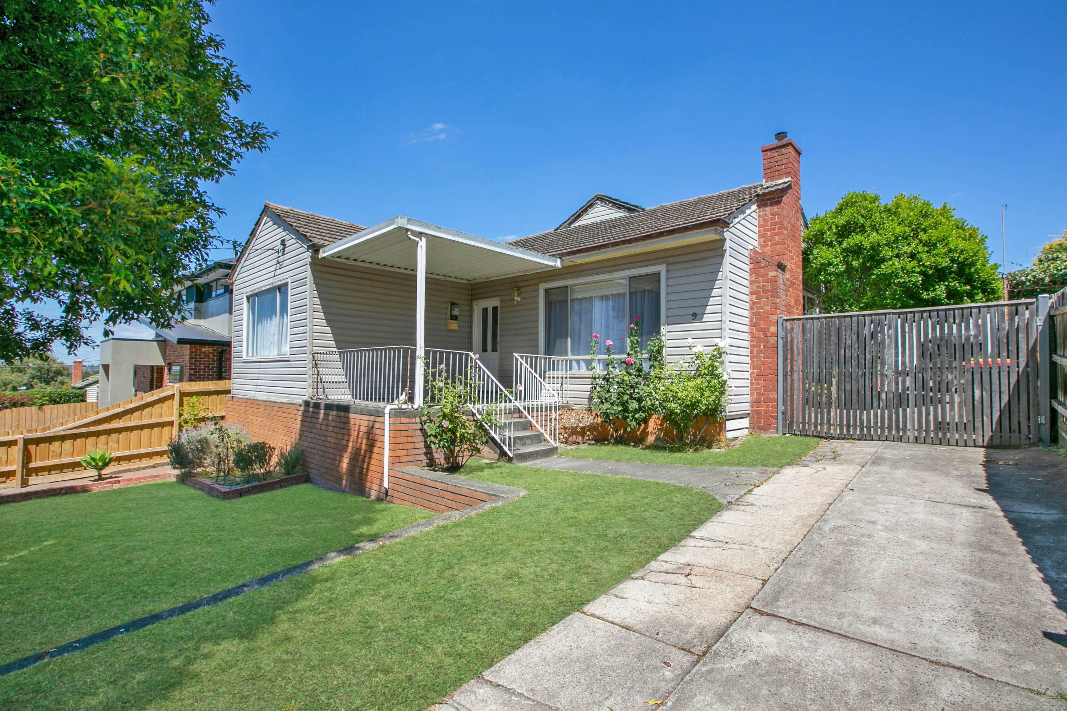 9 Silk Street, Rosanna VIC 3084, Rosanna - Thumbnail 2