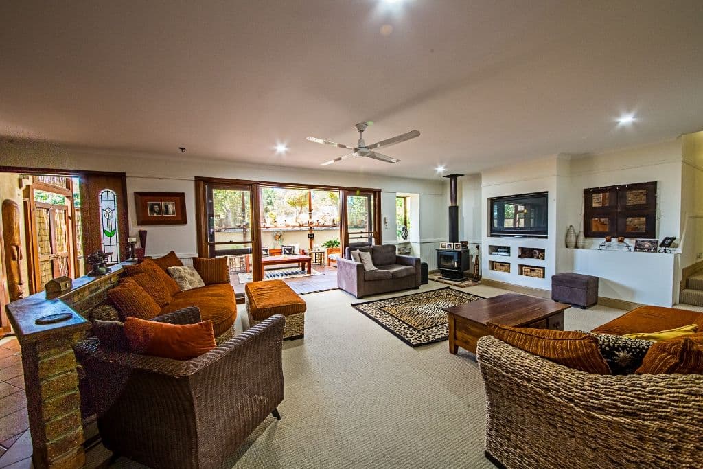 10 Heeterra Court, Elanora QLD 4221, Elanora - Thumbnail 8