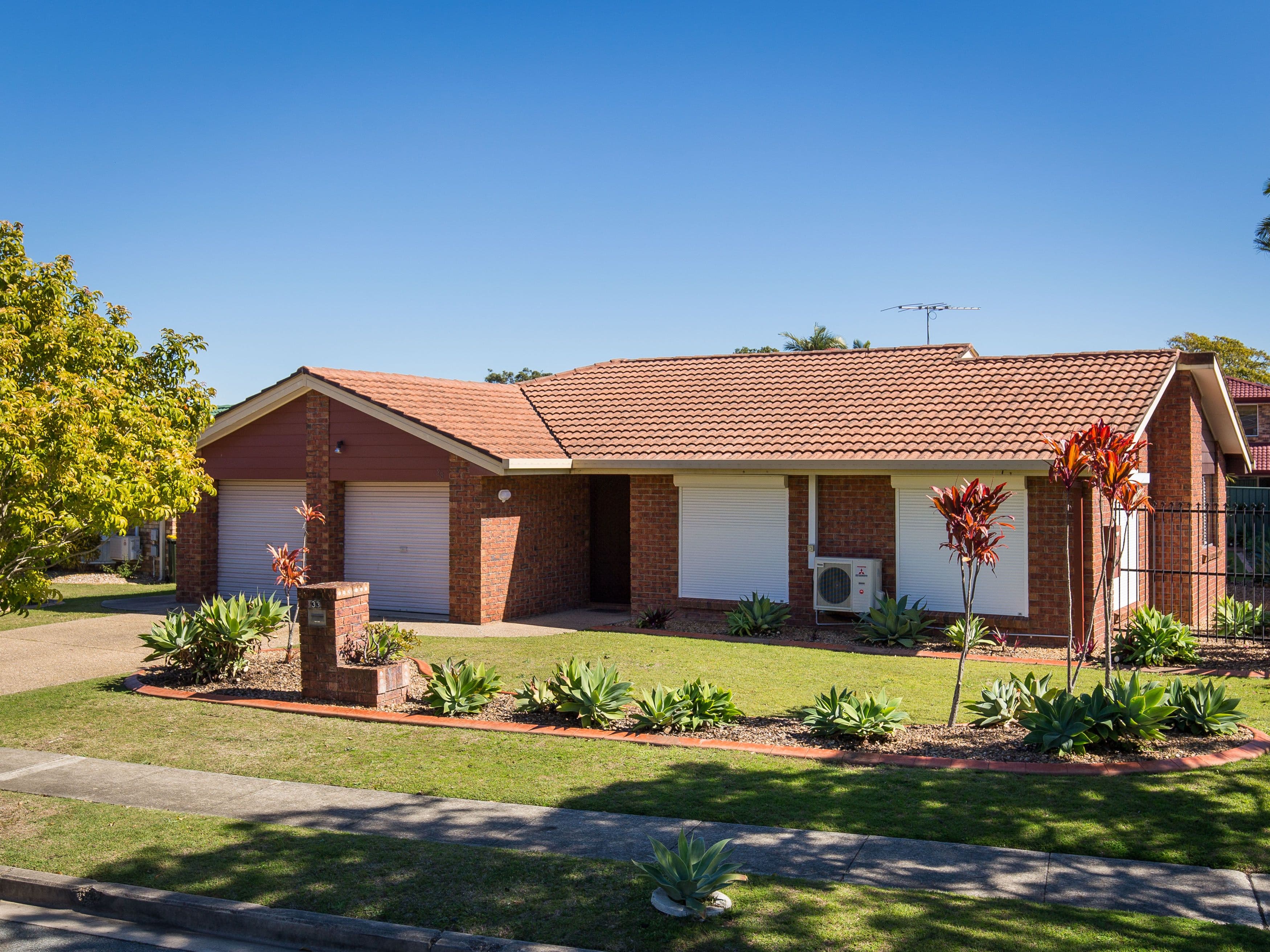 33 Chateau Street, Calamvale QLD 4116, Calamvale - Image 1
