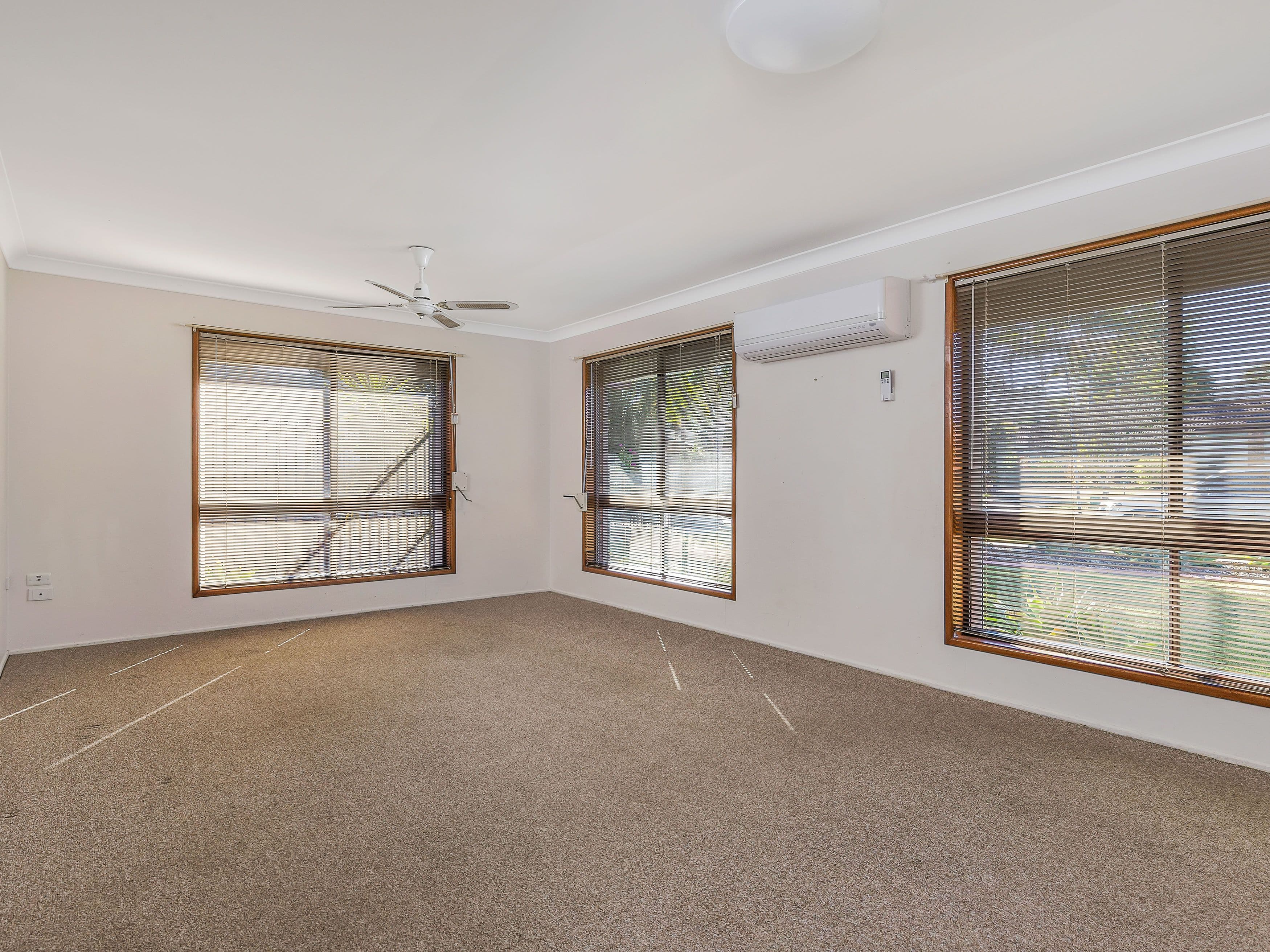 33 Chateau Street, Calamvale QLD 4116, Calamvale - Thumbnail 2