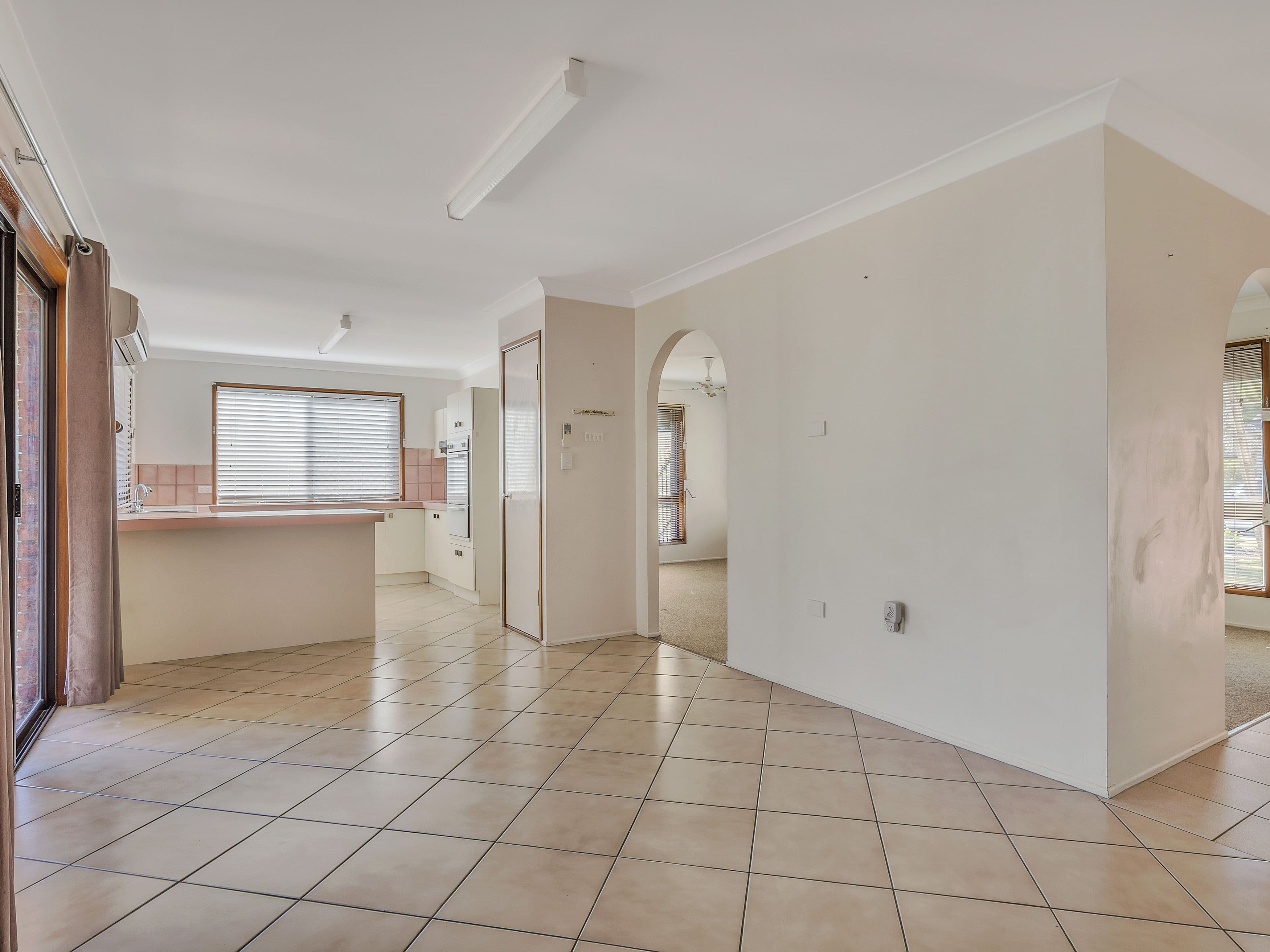 33 Chateau Street, Calamvale QLD 4116, Calamvale - Thumbnail 5