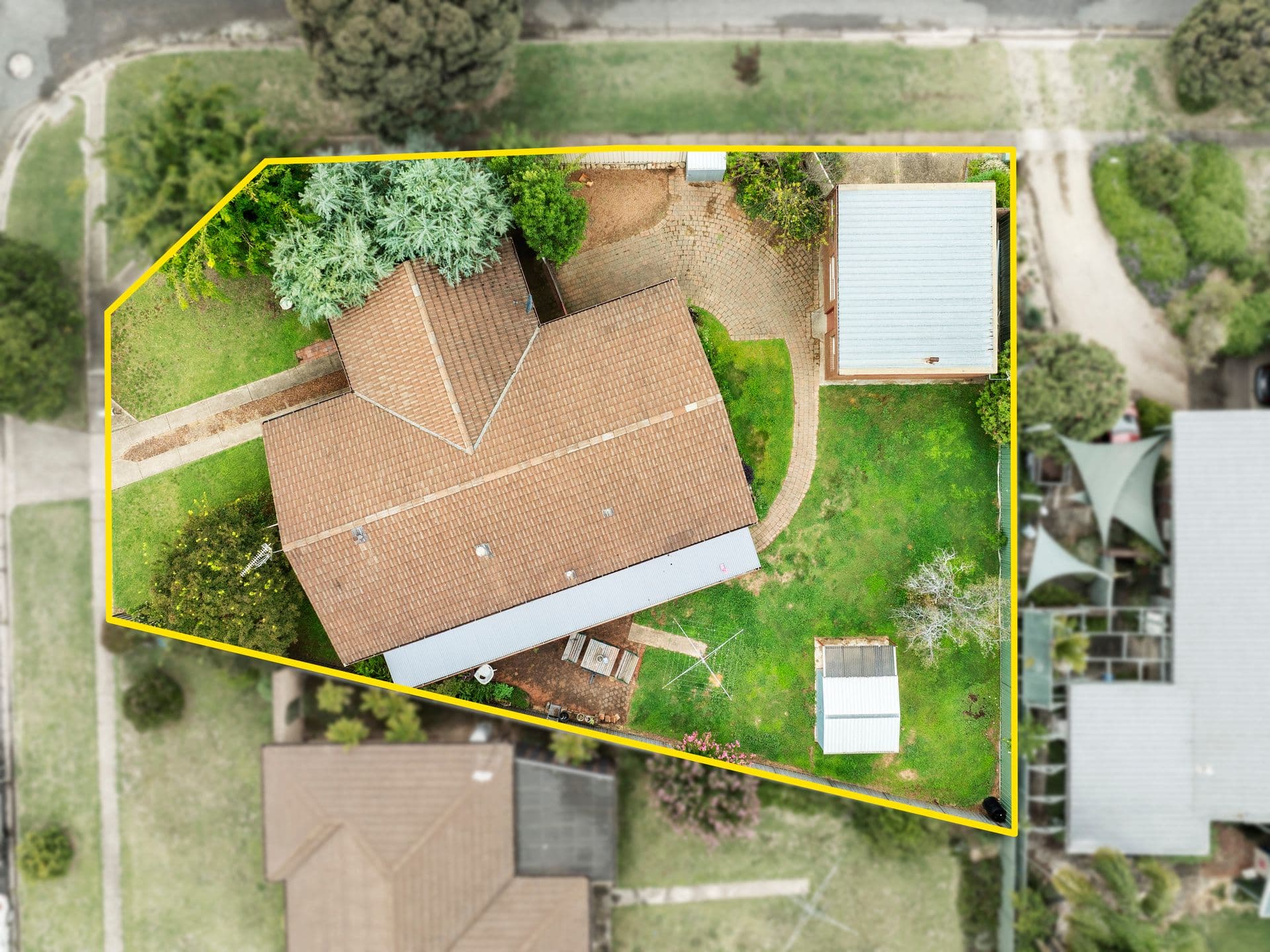 25 Monds Avenue, Benalla VIC 3672, Benalla - Thumbnail 2