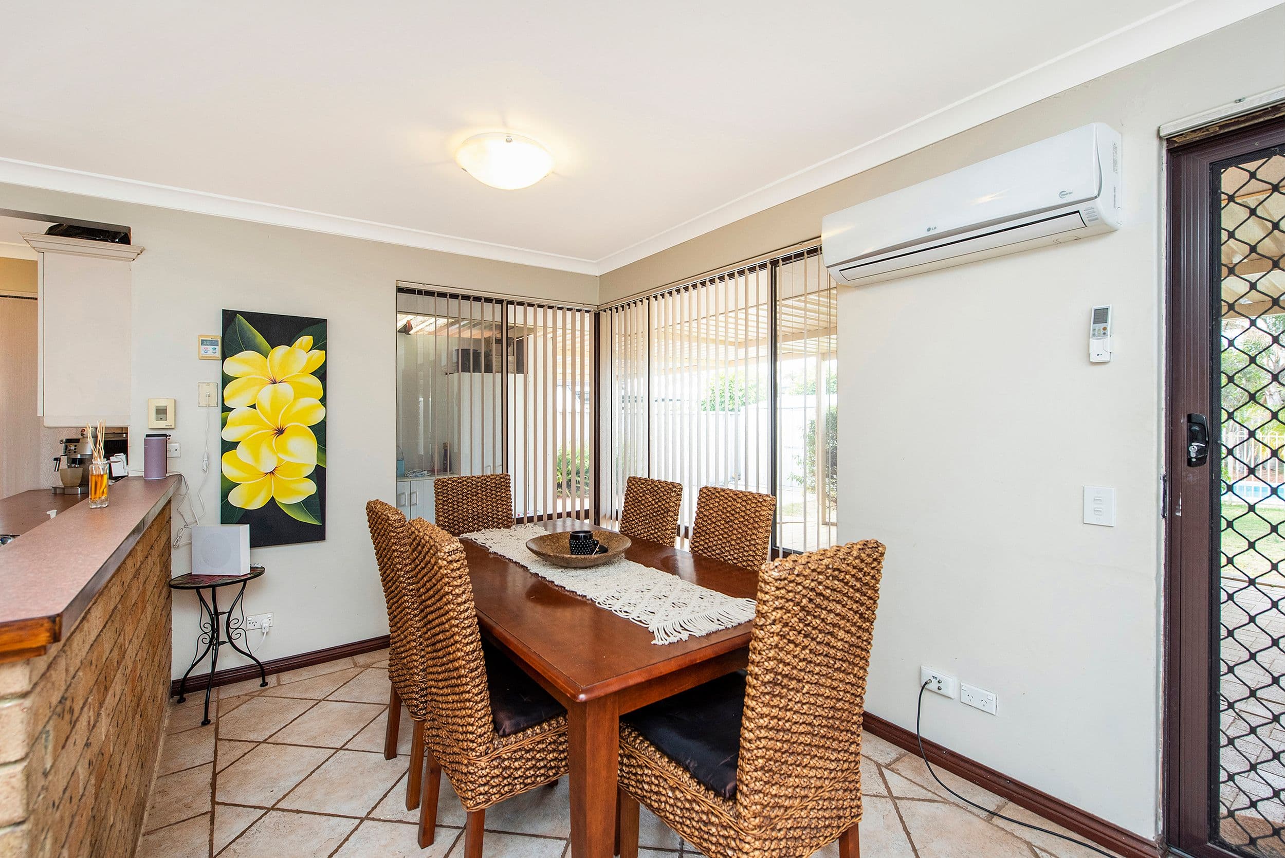 29 Hartland Way, Warnbro WA 6169, Warnbro - Thumbnail 5