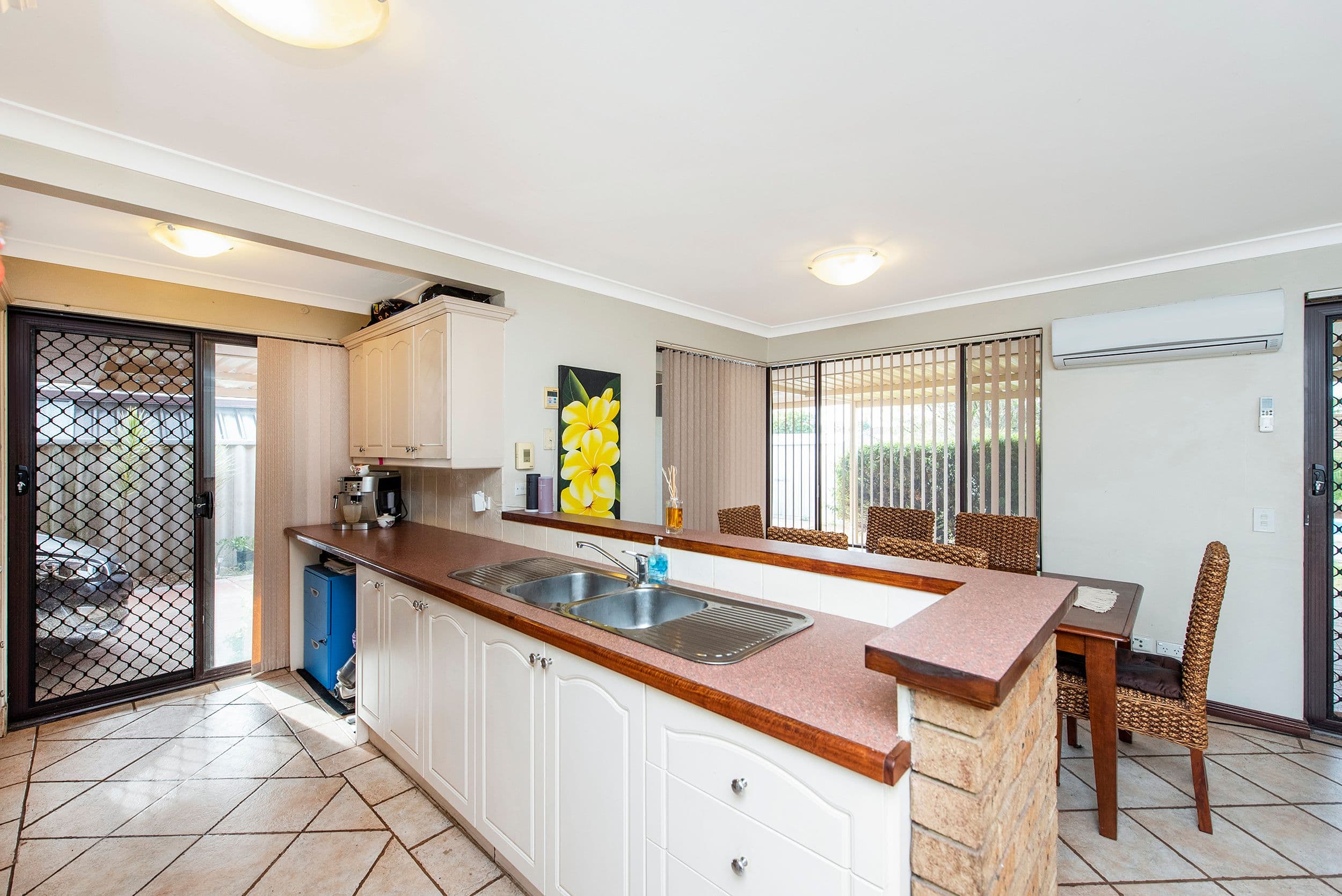 29 Hartland Way, Warnbro WA 6169, Warnbro - Thumbnail 7