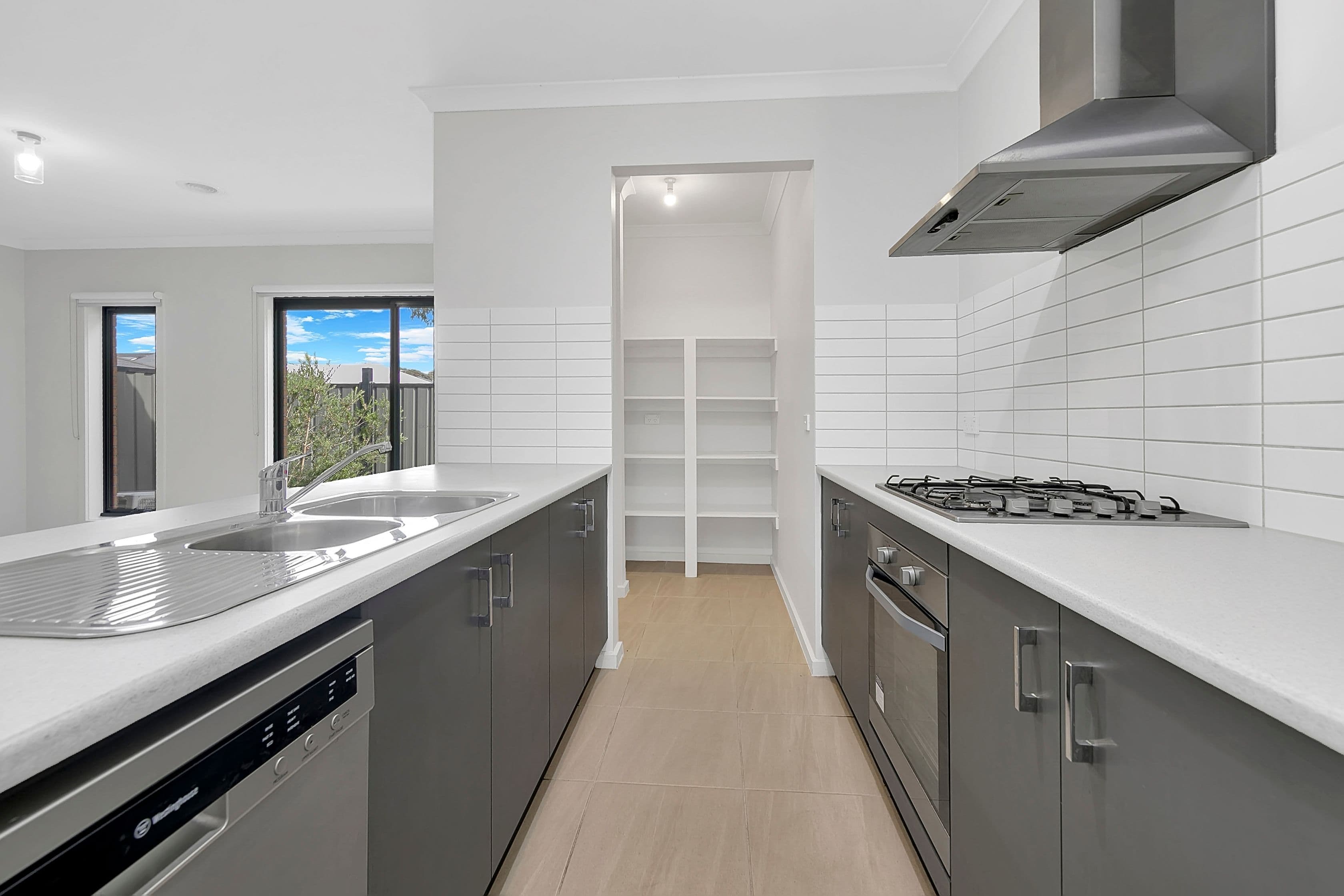 105 Lockhart Street, Mernda VIC 3754, Mernda - Thumbnail 2