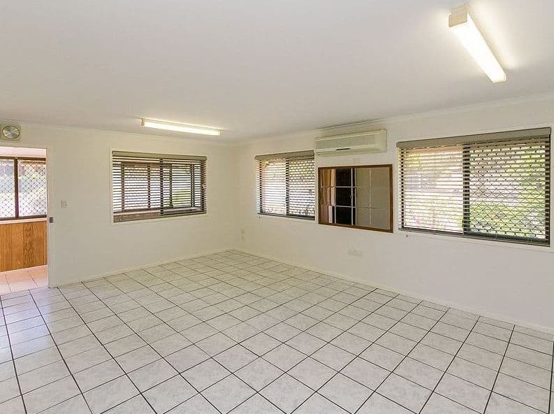 29 Southerden Street, Torquay QLD 4655, Torquay - Thumbnail 3
