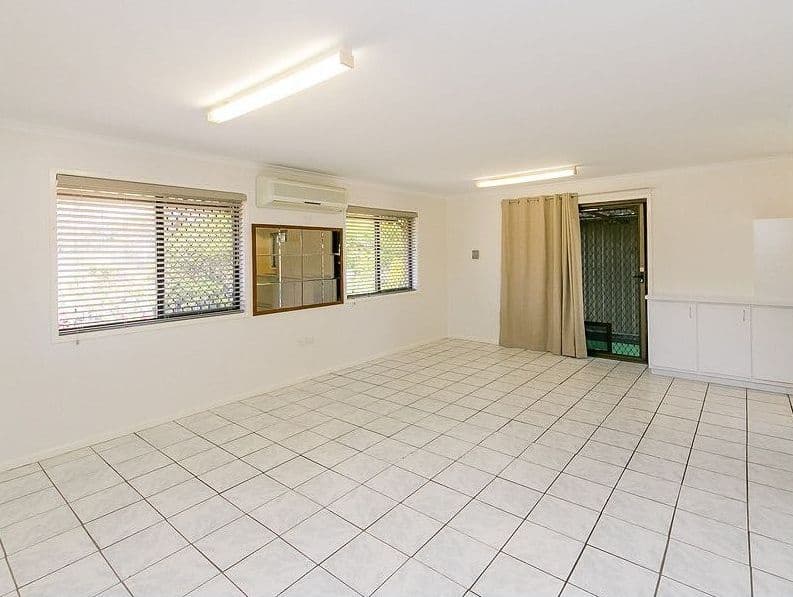 29 Southerden Street, Torquay QLD 4655, Torquay - Thumbnail 4