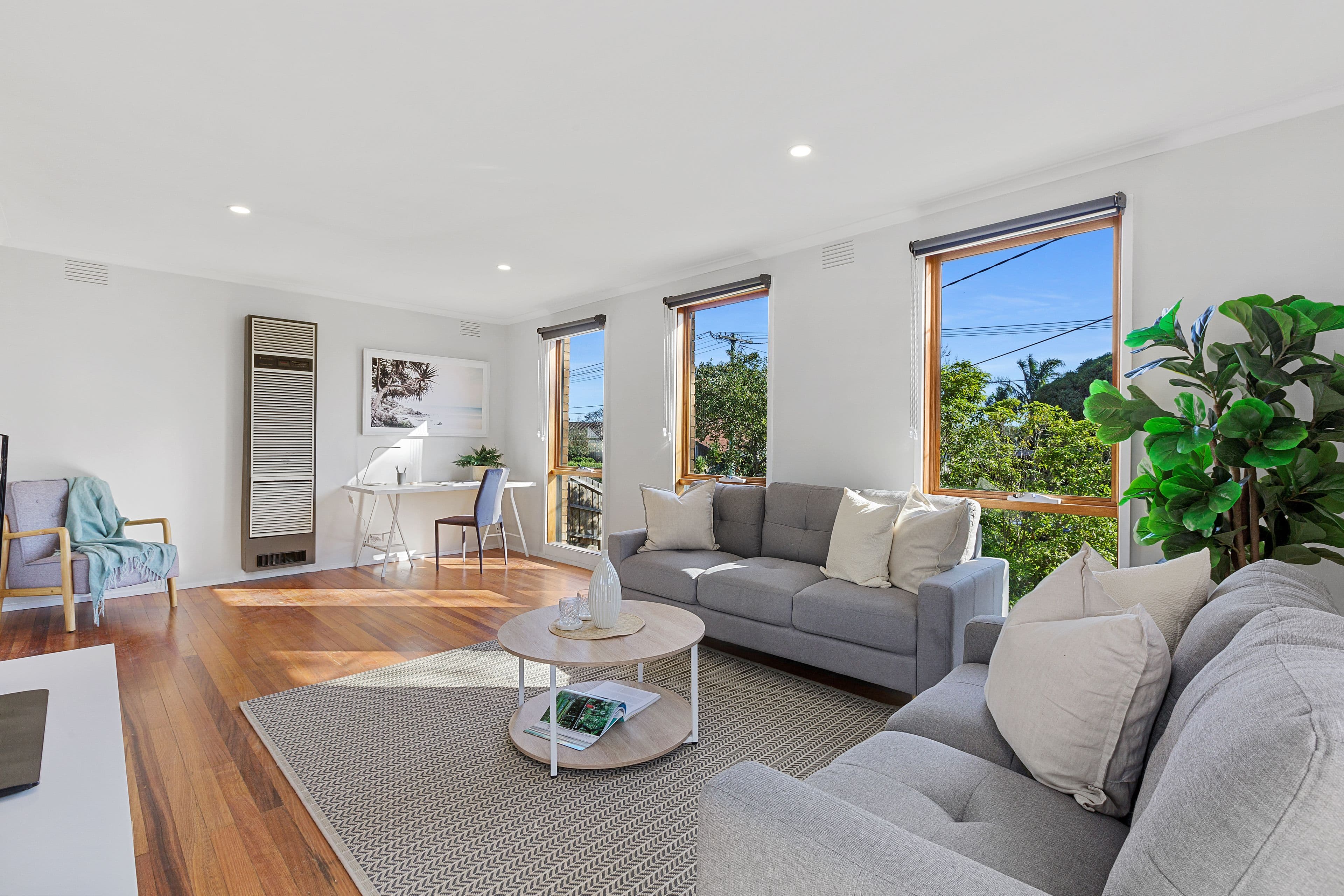 28 Benelong Crescent, Seaford VIC 3198, Seaford - Thumbnail 2