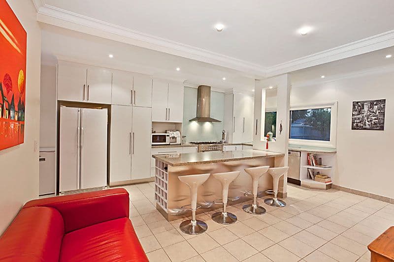43 Carmichael Road, OAKLEIGH EAST VIC 3166, Oakleigh East - Thumbnail 2