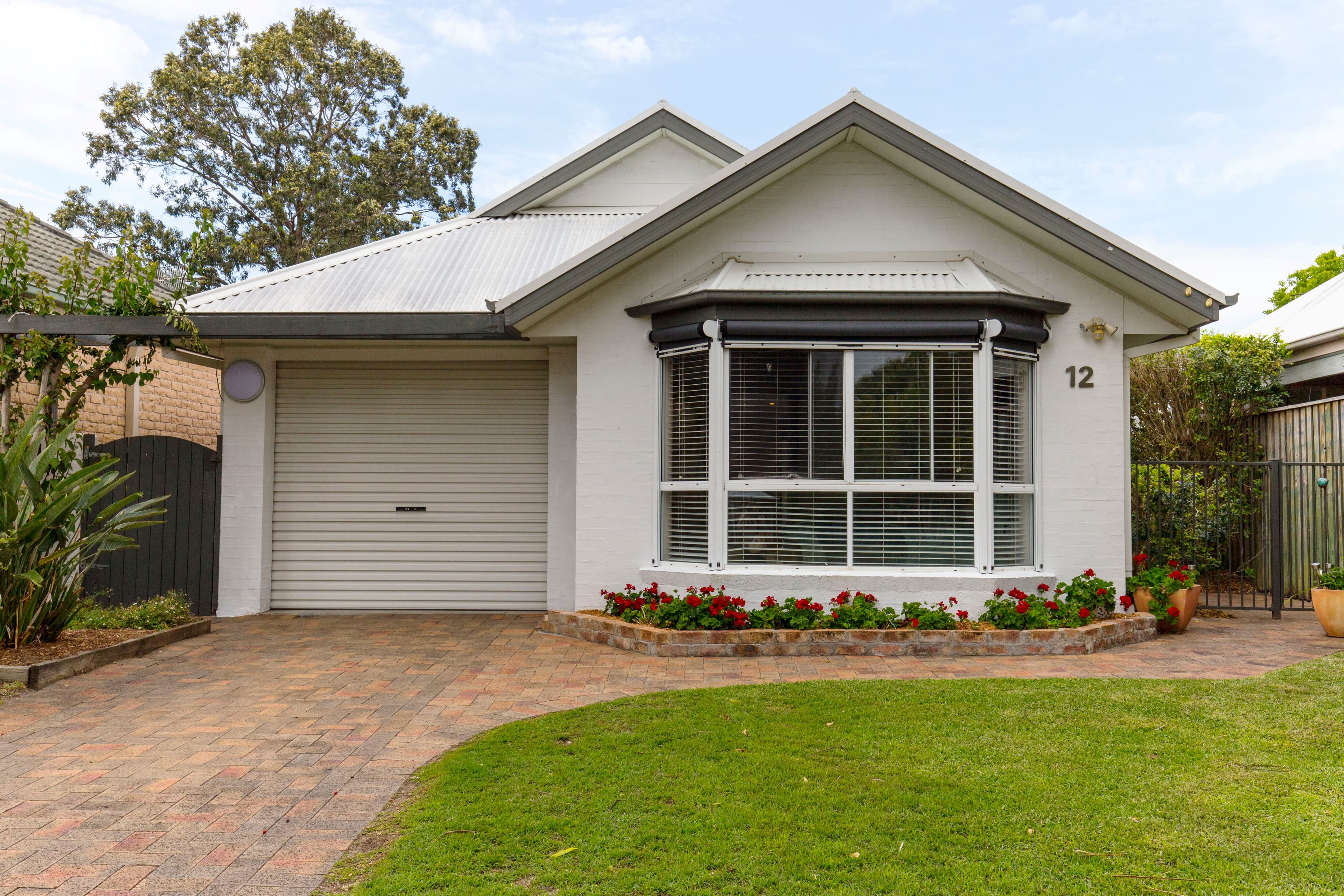 12 Port Way, Tea Gardens - Image 1
