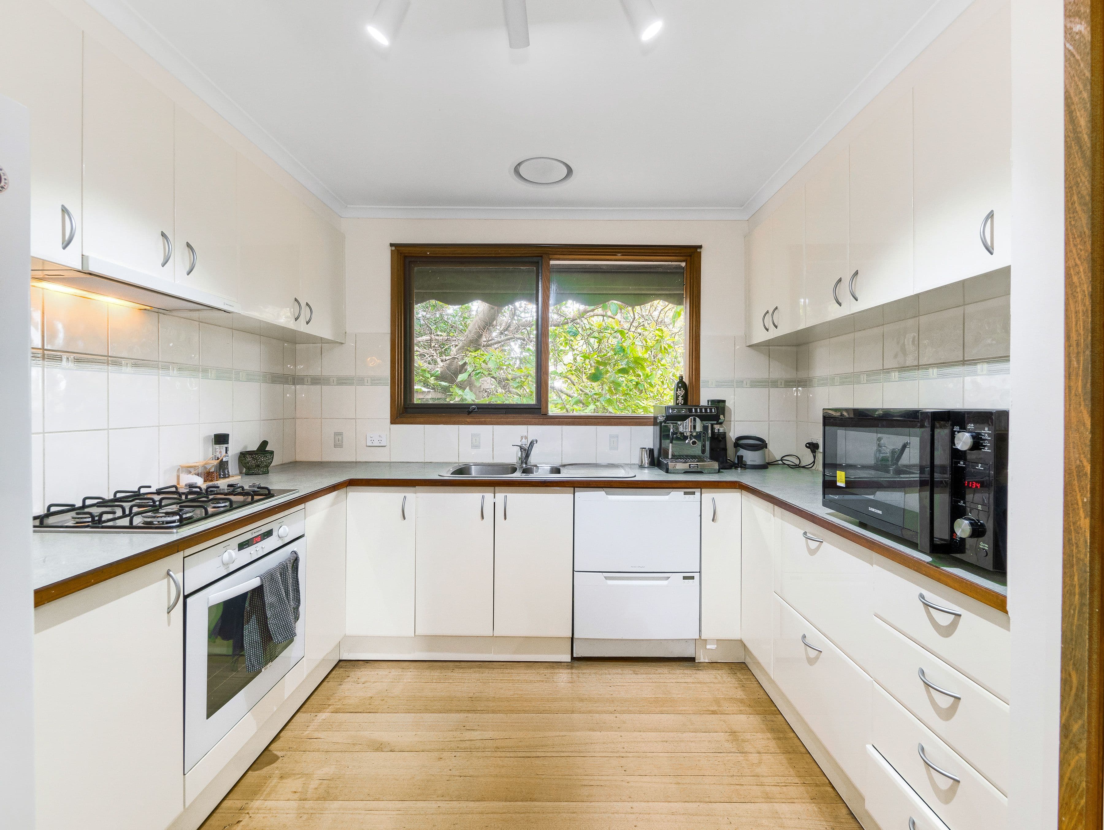 54 Duff Street, Cranbourne VIC 3977, Cranbourne - Thumbnail 2