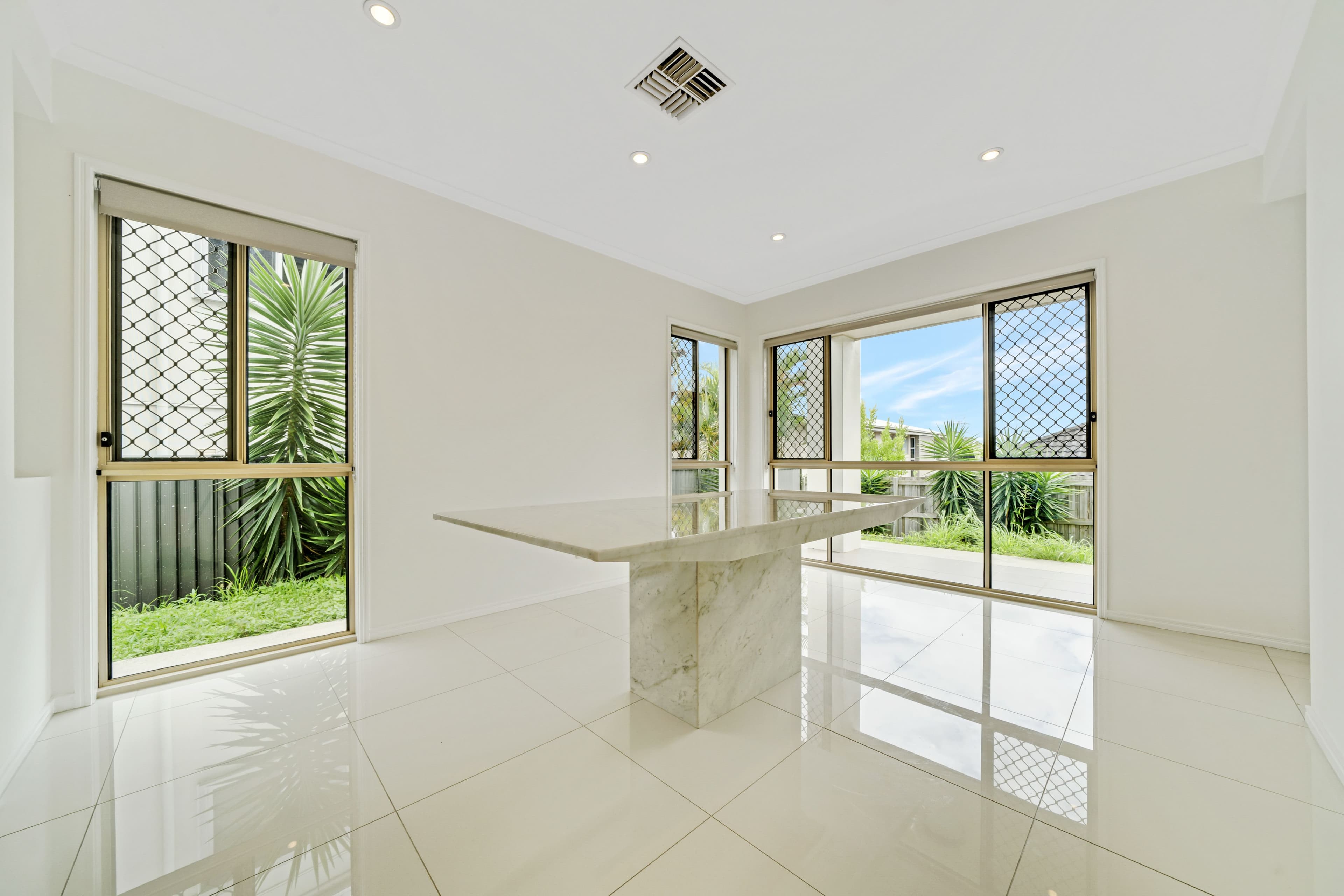 7 Bowers Street, Eight Mile Plains QLD 4113, Eight Mile Plains - Thumbnail 5