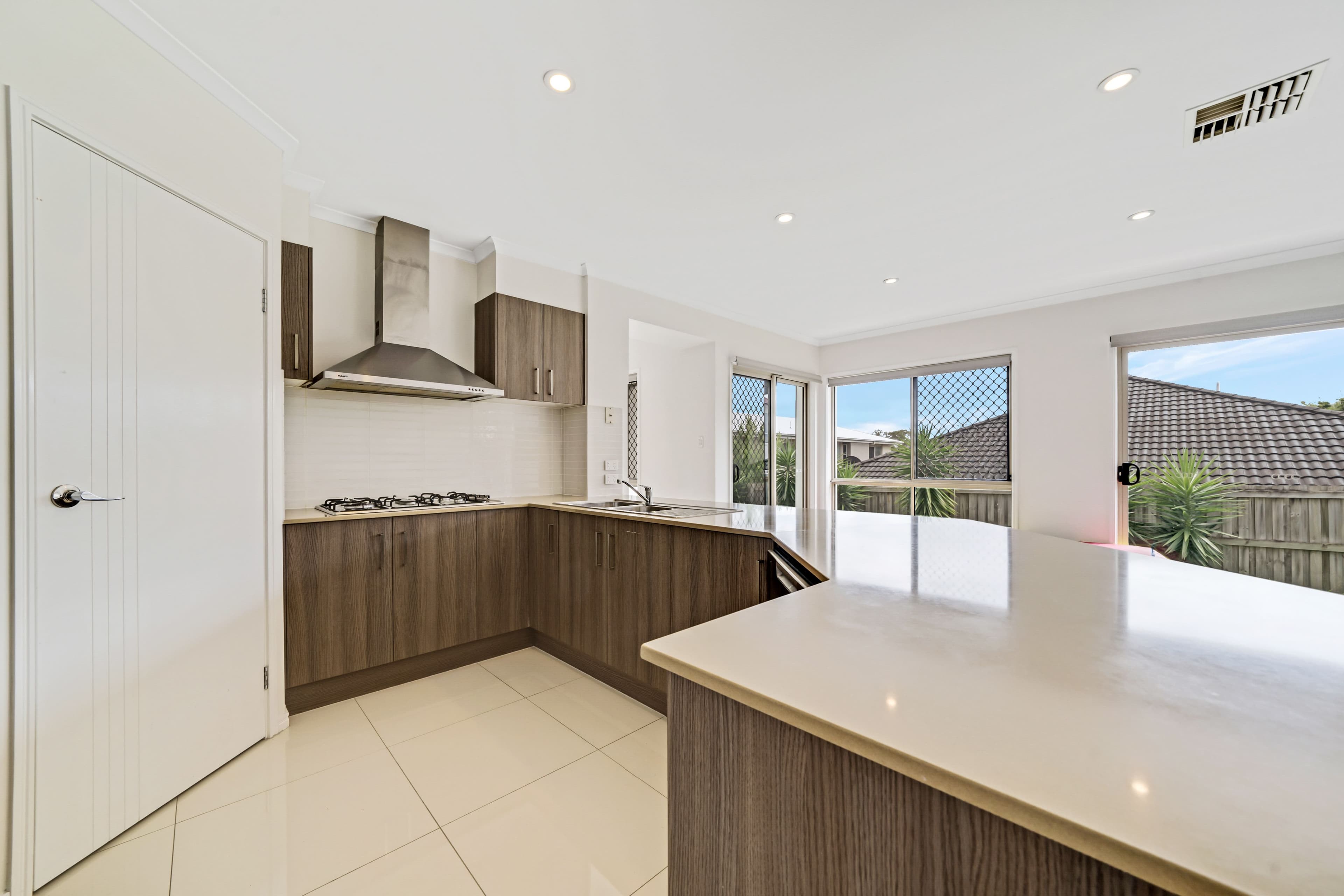 7 Bowers Street, Eight Mile Plains QLD 4113, Eight Mile Plains - Thumbnail 8