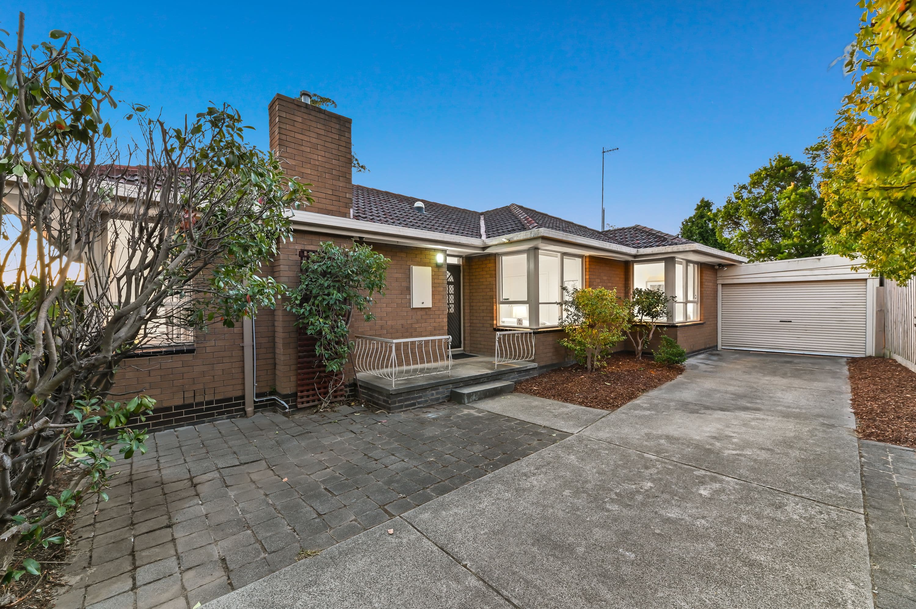 17 Cooper Avenue, Glen Waverley VIC 3150, Glen Waverley - Thumbnail 2