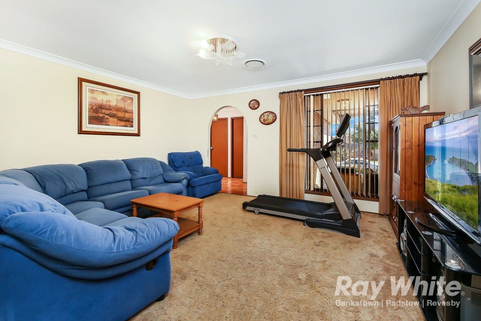 11 Windermere Crescent, Panania - Thumbnail 2