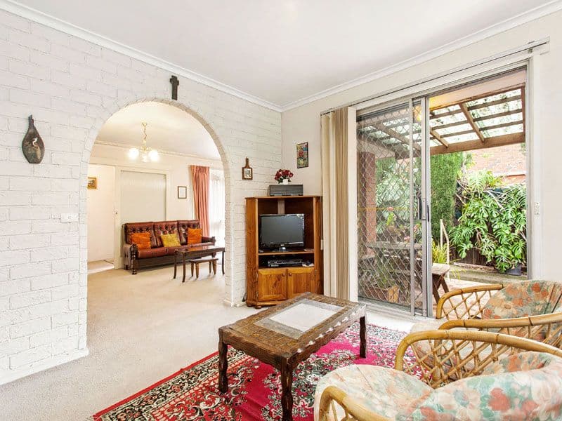 28 Snowdon Drive, CHELTENHAM VIC 3192, Cheltenham - Thumbnail 2