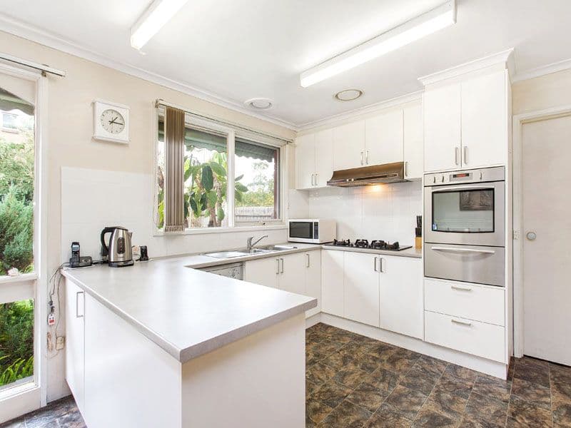 28 Snowdon Drive, CHELTENHAM VIC 3192, Cheltenham - Thumbnail 3