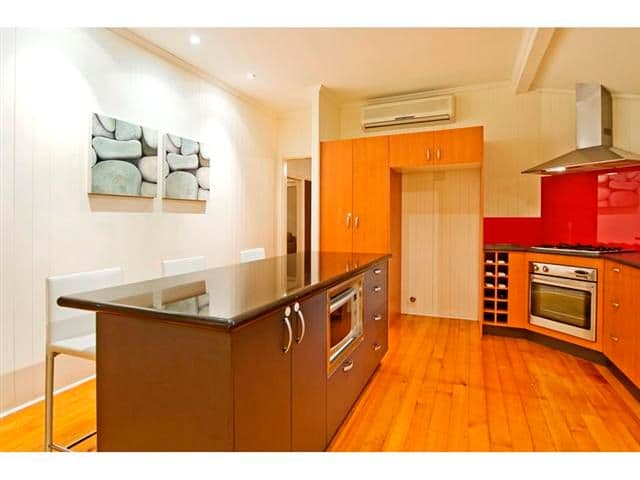 8  Gibson Crescent, HOLLAND PARK QLD 4121, Holland Park - Thumbnail 4