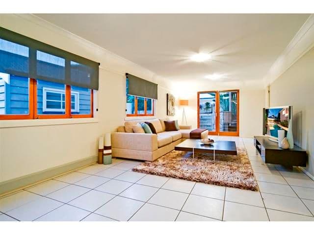 8  Gibson Crescent, HOLLAND PARK QLD 4121, Holland Park - Thumbnail 8