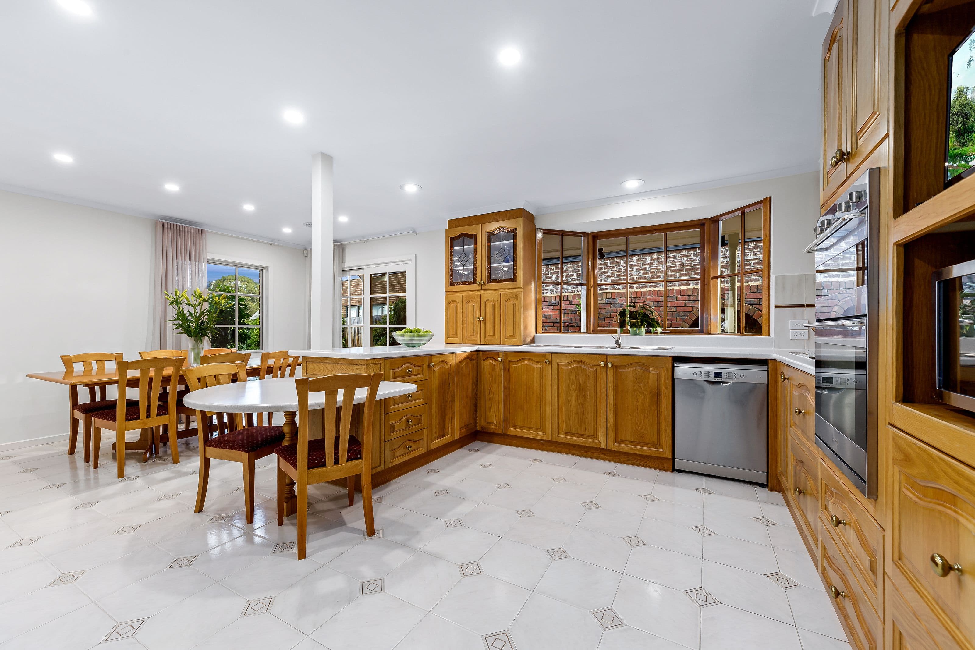 1 Ruth Court, Glen Waverley VIC 3150, Glen Waverley - Thumbnail 7