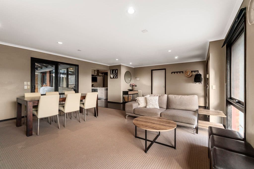 97 Fraser Cresent, Wantirna South VIC 3152, Wantirna South - Thumbnail 3