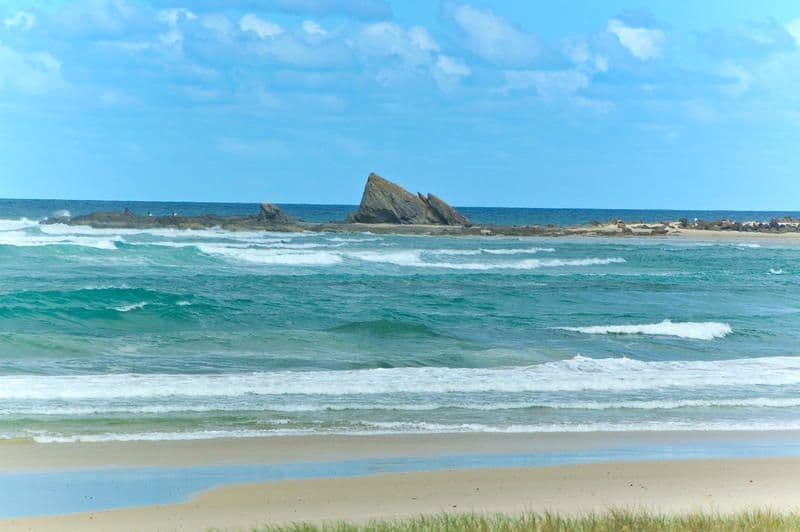 40 Sixth Avenue, PALM BEACH QLD 4221, Palm Beach - Thumbnail 3