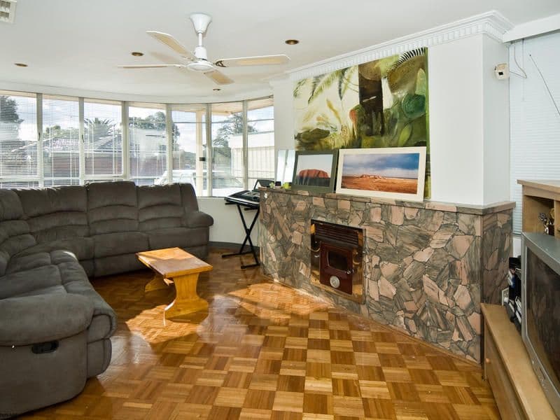 13/2 ANAHEIM DR, Helensvale, QLD, 4212, Helensvale - Thumbnail 2