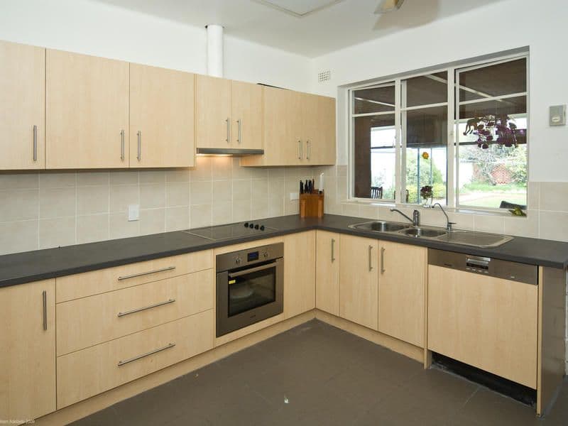 13/2 ANAHEIM DR, Helensvale, QLD, 4212, Helensvale - Thumbnail 4