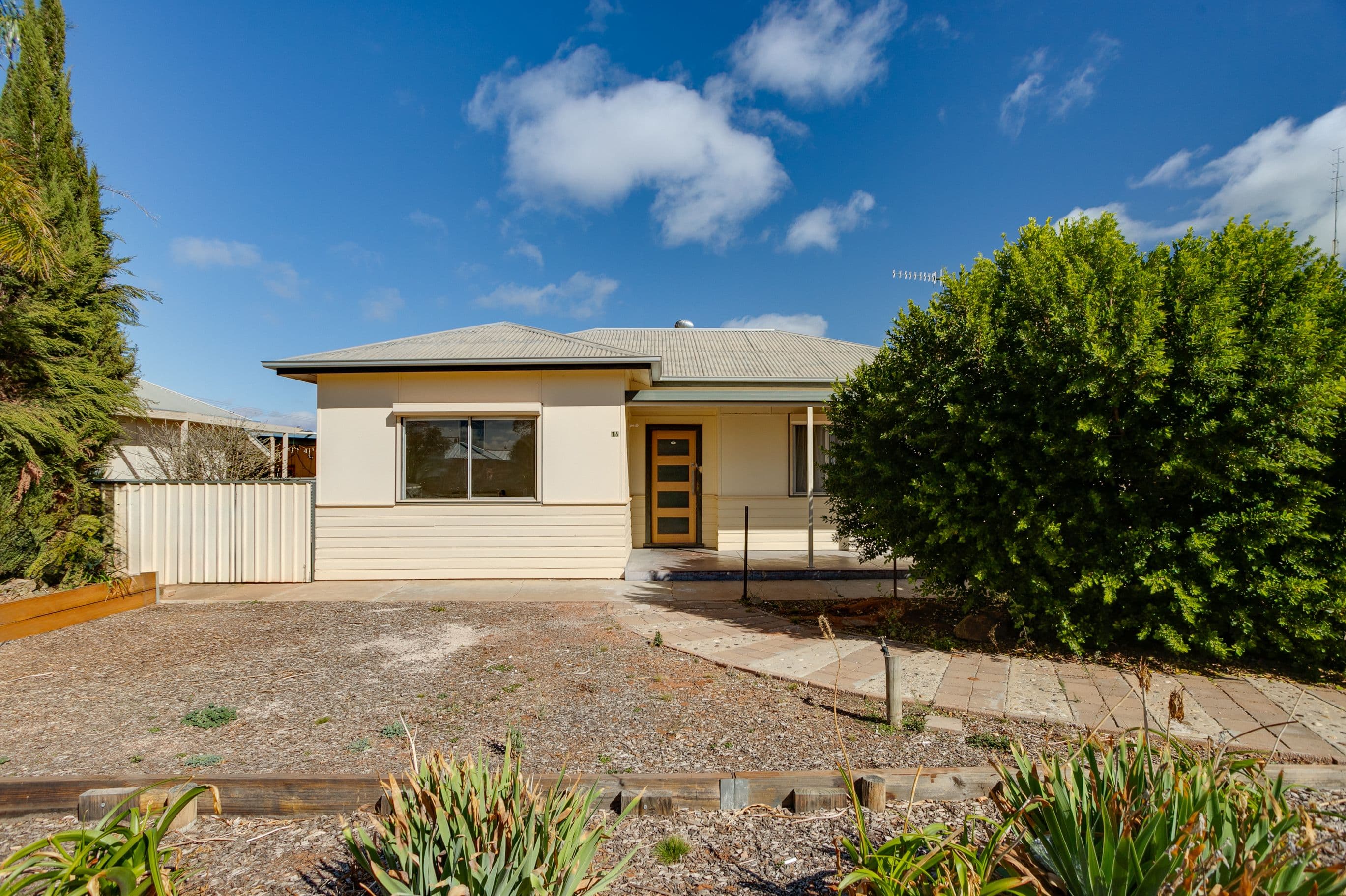 16 Fowles Street, Barmera SA 5345, Barmera - Image 1