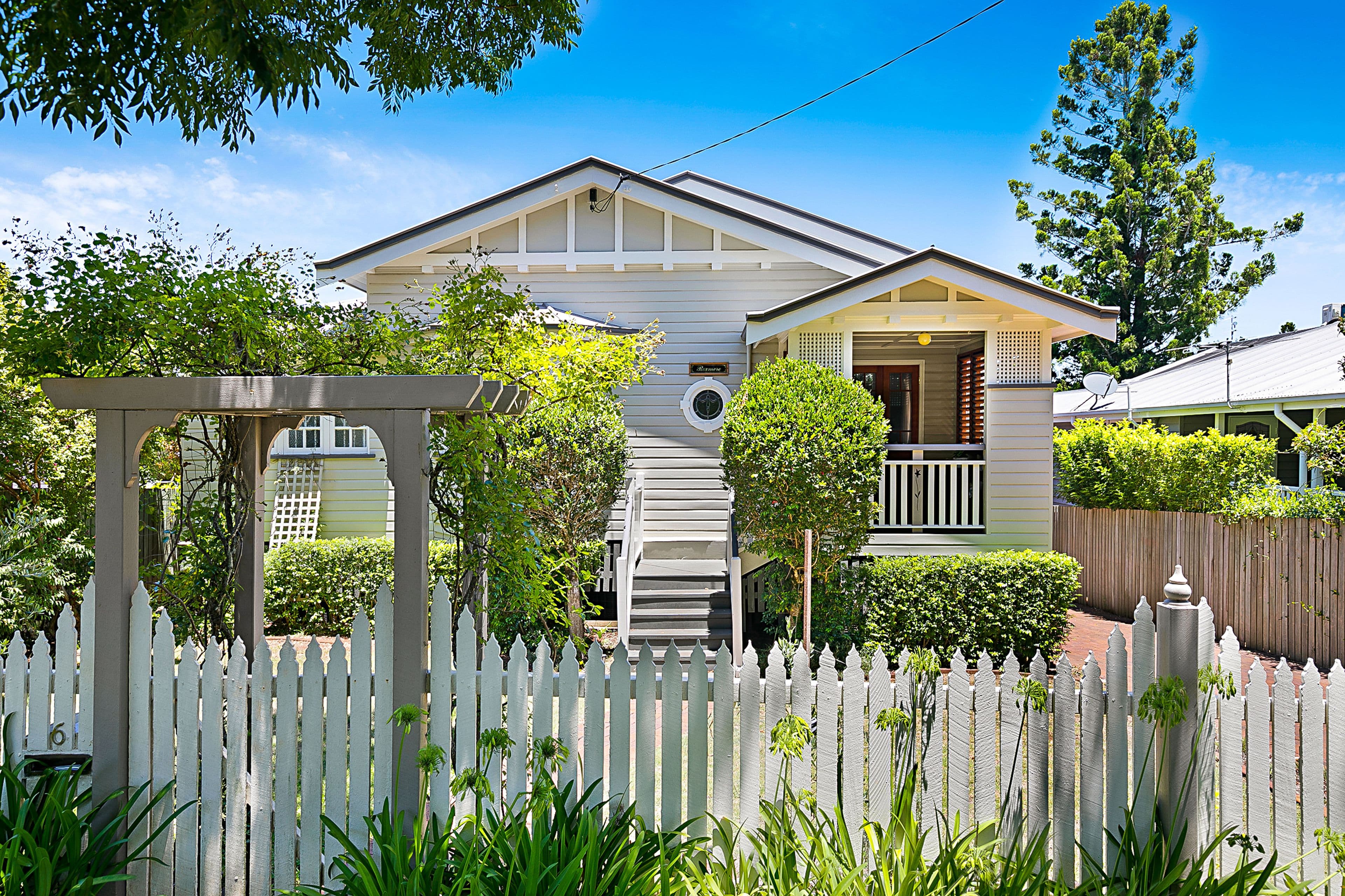 6 Collins Street, Mount Lofty QLD 4350, Mount Lofty - Image 1