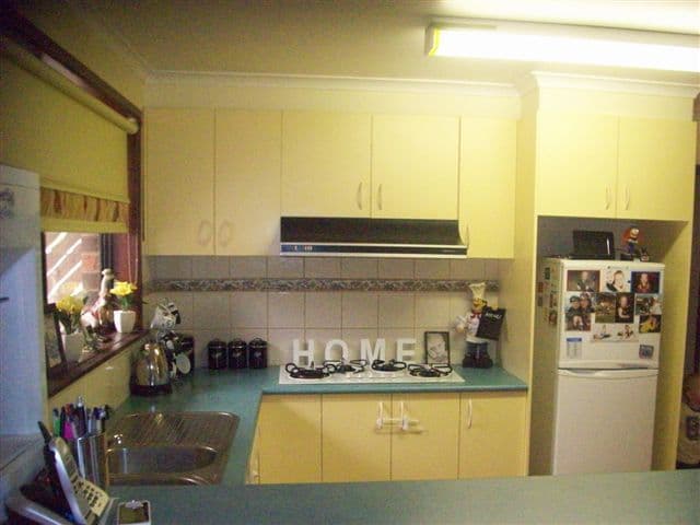 88 Langdon Crescent, CRAIGIEBURN VIC 3064, Craigieburn - Thumbnail 3