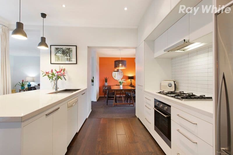 5B Eldon Court, Hampton East VIC 3188, Hampton East - Thumbnail 2