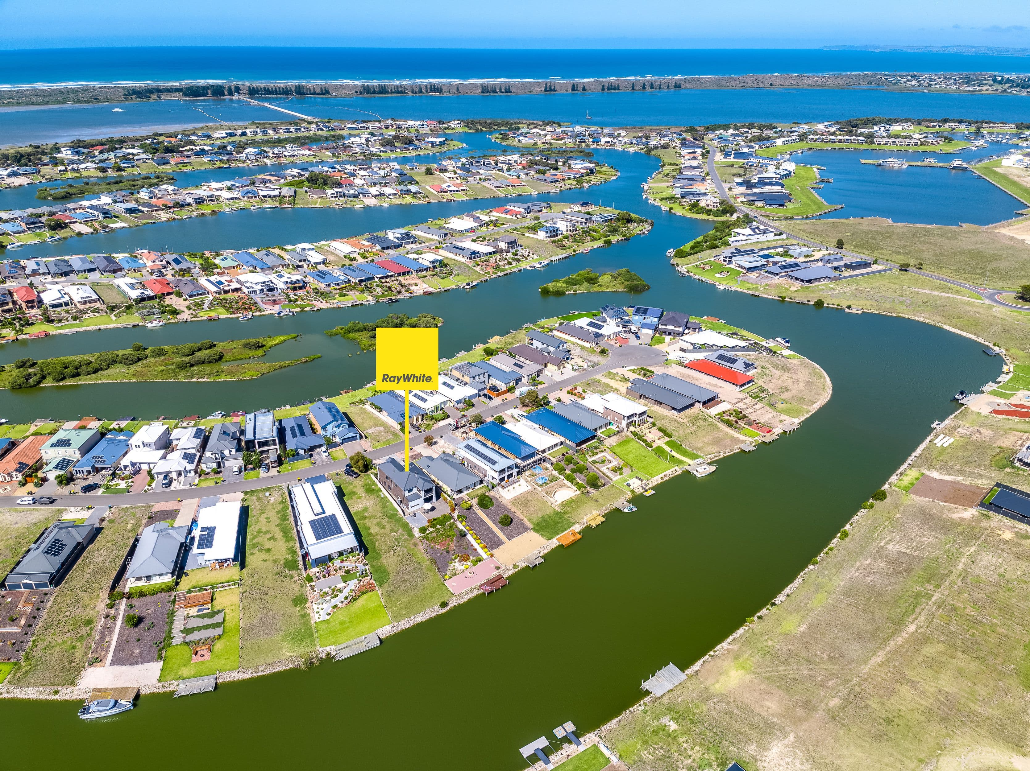 102 Blanche Parade, Hindmarsh Island SA 5214, Hindmarsh Island - Thumbnail 4