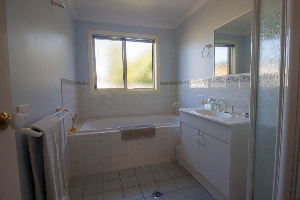 70 Jude Street, Howlong NSW 2643, Howlong - Thumbnail 4