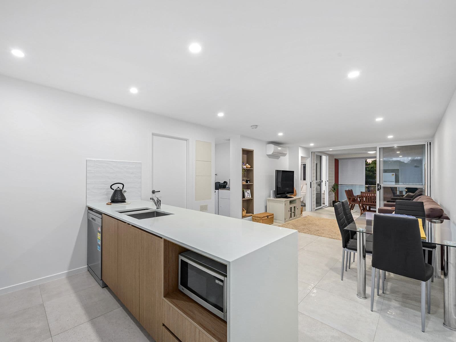 76 William Terrace, Oxley QLD 4075, Oxley - Thumbnail 3