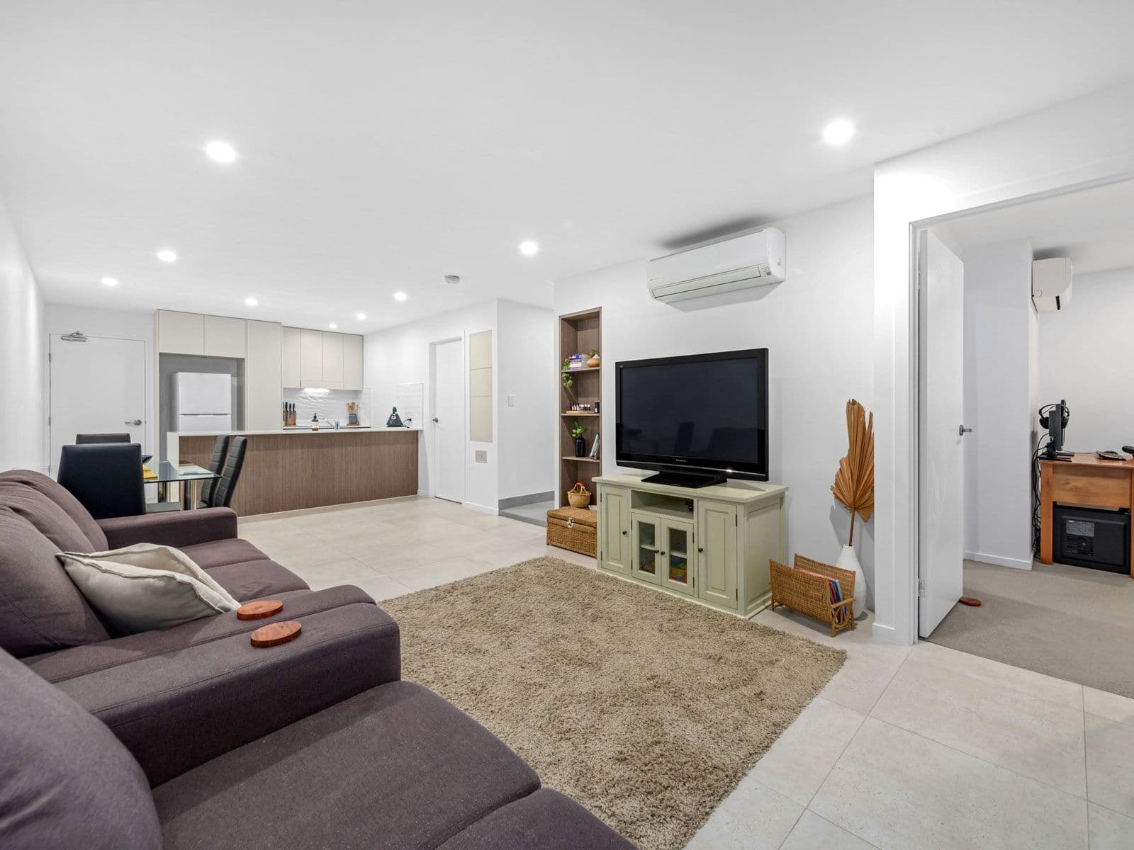 76 William Terrace, Oxley QLD 4075, Oxley - Thumbnail 7