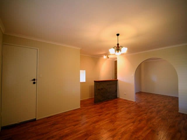 10 Dimboola Street, BRIDGEMAN DOWNS QLD 4035, Bridgeman Downs - Thumbnail 3