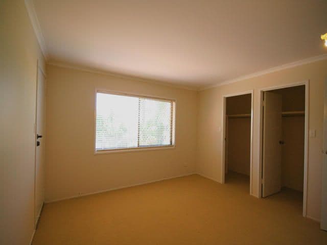 10 Dimboola Street, BRIDGEMAN DOWNS QLD 4035, Bridgeman Downs - Thumbnail 4