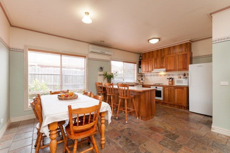 12 Chelmsford Court, CRAIGIEBURN VIC 3064, Craigieburn - Thumbnail 4