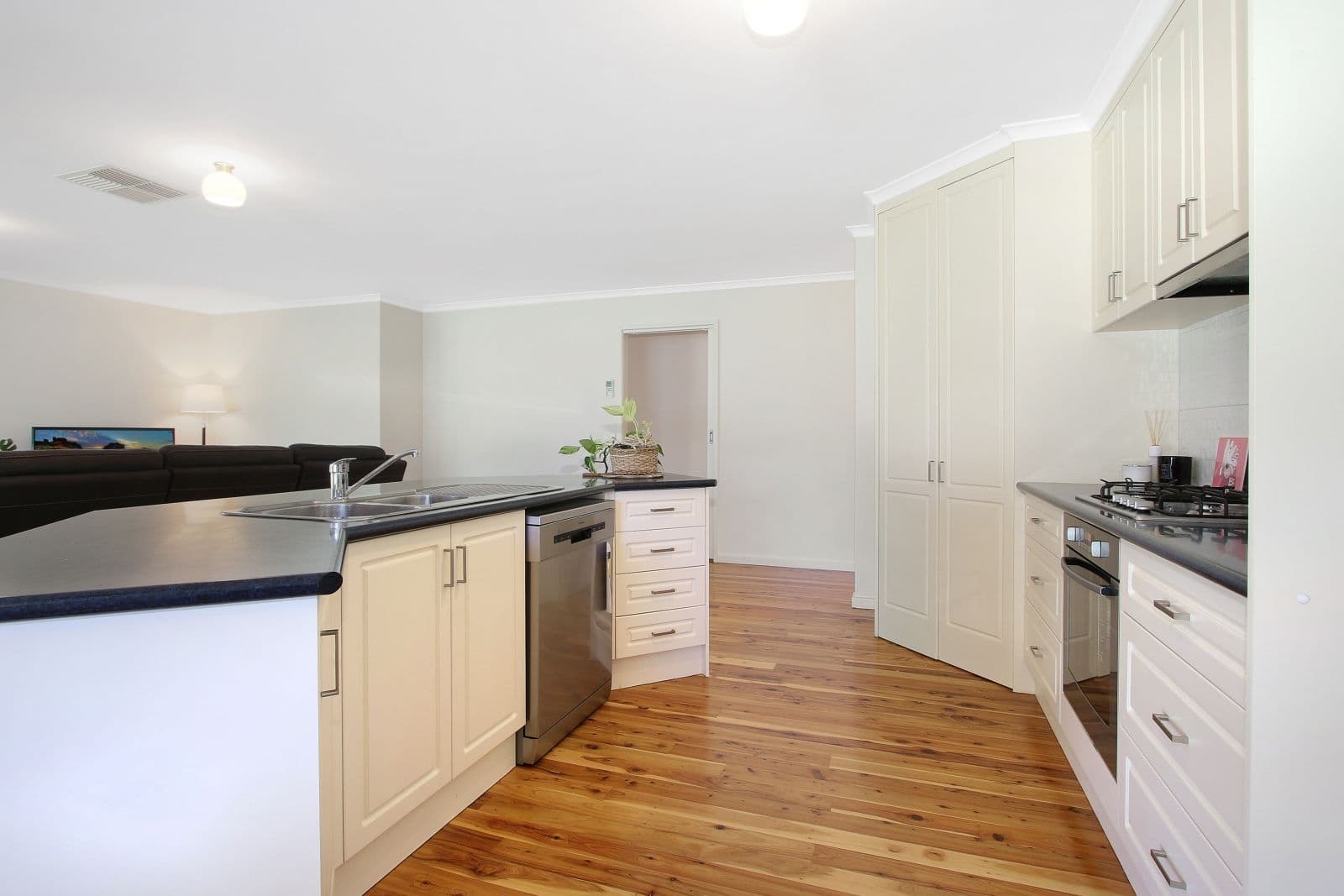 511 Lyne Street, Lavington NSW 2641, Lavington - Thumbnail 5