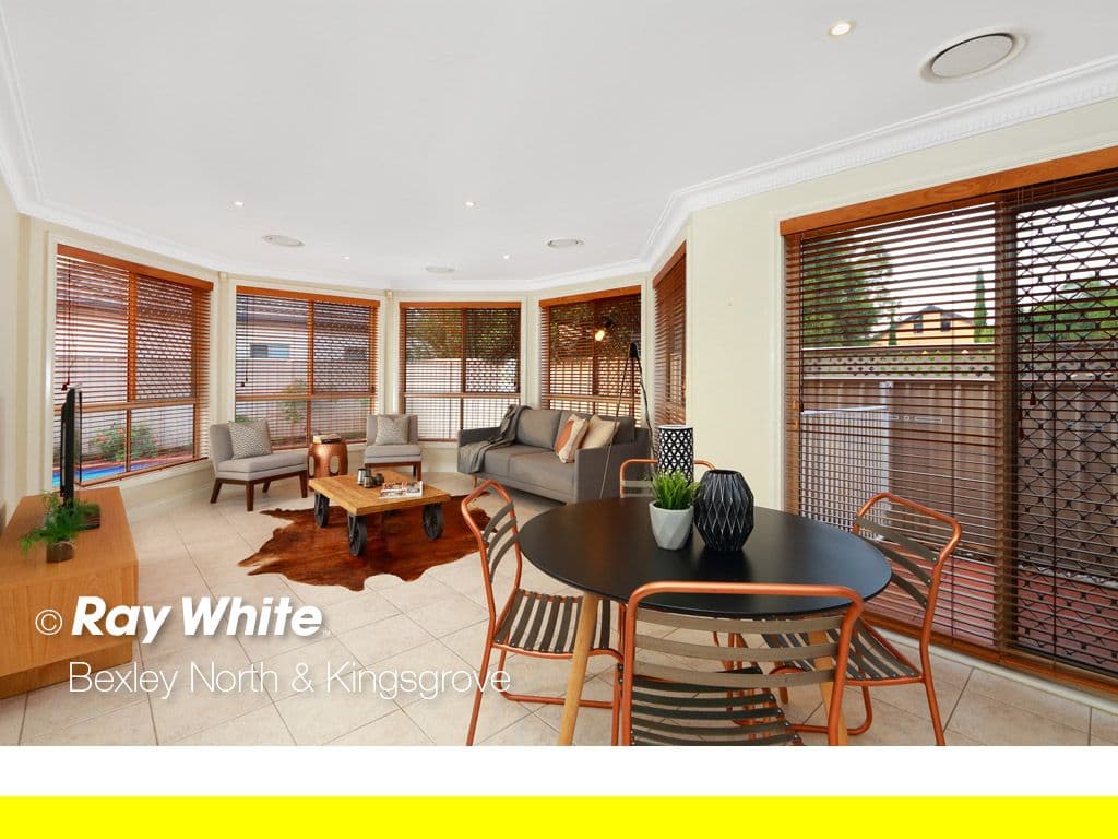 9 Beverley Crescent, Roselands - Thumbnail 2