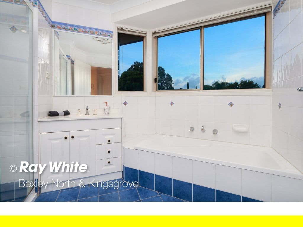 9 Beverley Crescent, Roselands - Thumbnail 7